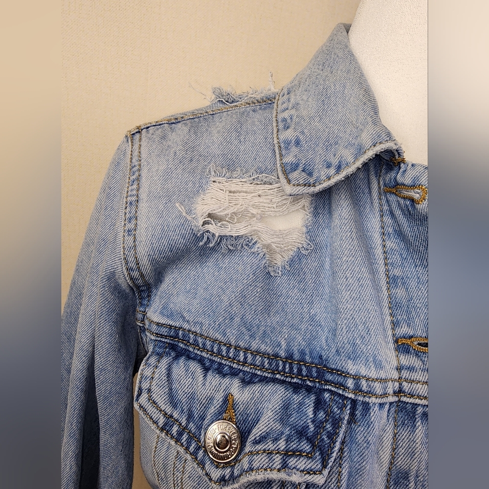 Forever 21 Blue Jean Jacket Classic Trucker Style - Picture 2 of 5